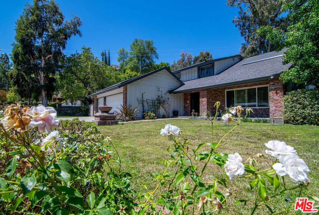 3525 Eddingham Avenue Property Photo 1