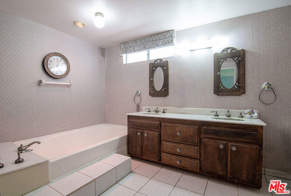 3525 Eddingham Avenue Property Photo 19