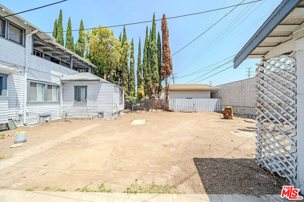 1404 S Manhattan Place Property Photo 34