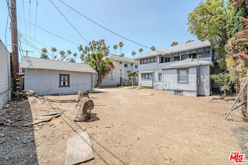 1404 S Manhattan Place Property Photo 35
