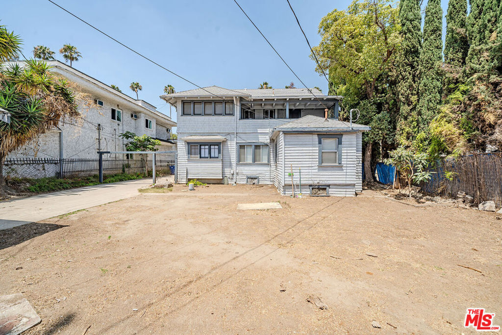 1404 S Manhattan Place Property Photo 36