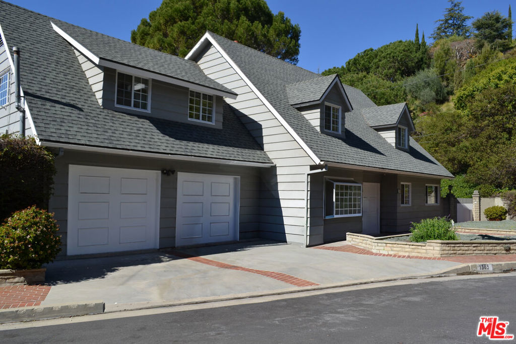 1365 Goucher Street Property Photo 7