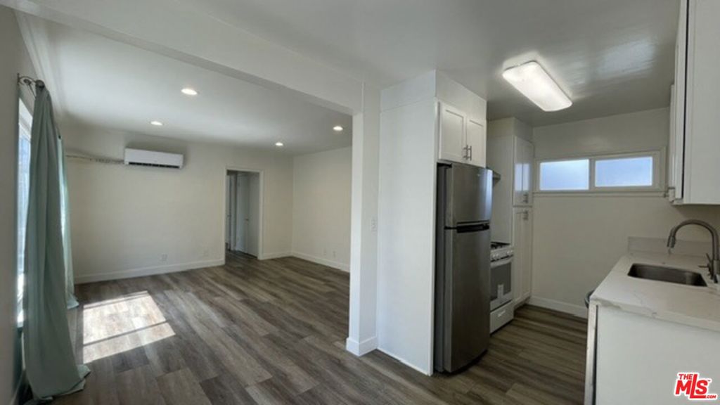 517 S Kenmore Avenue 12 Property Photo 6