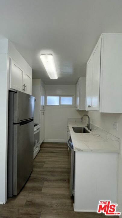 517 S Kenmore Avenue 12 Property Photo 11