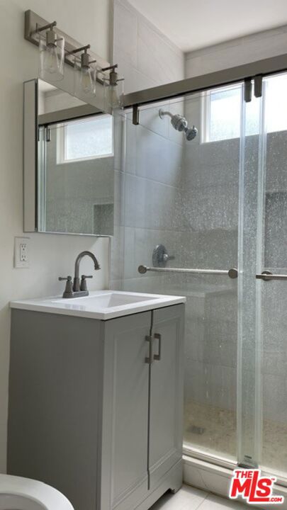 517 S Kenmore Avenue 12 Property Photo 12