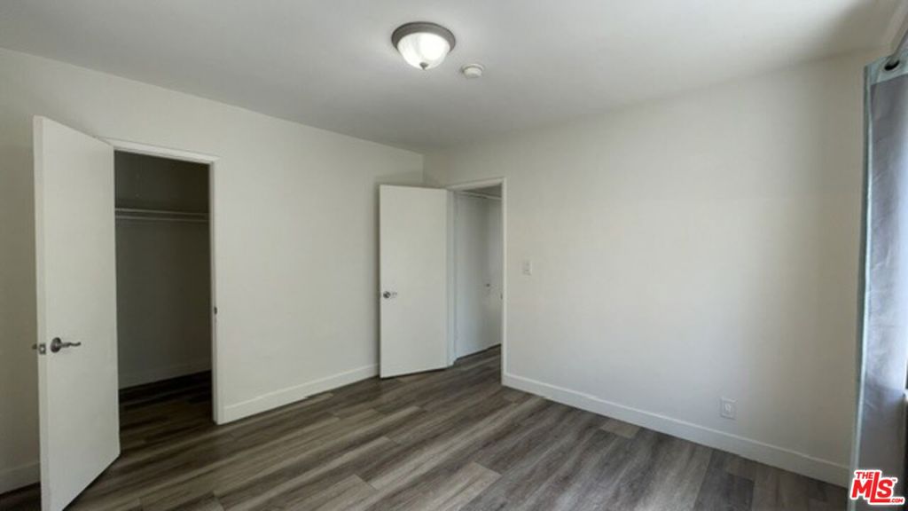 517 S Kenmore Avenue 12 Property Photo 17