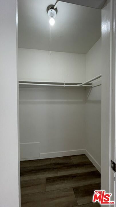 517 S Kenmore Avenue 12 Property Photo 18