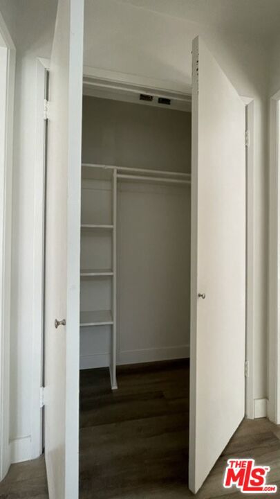 517 S Kenmore Avenue 12 Property Photo 19