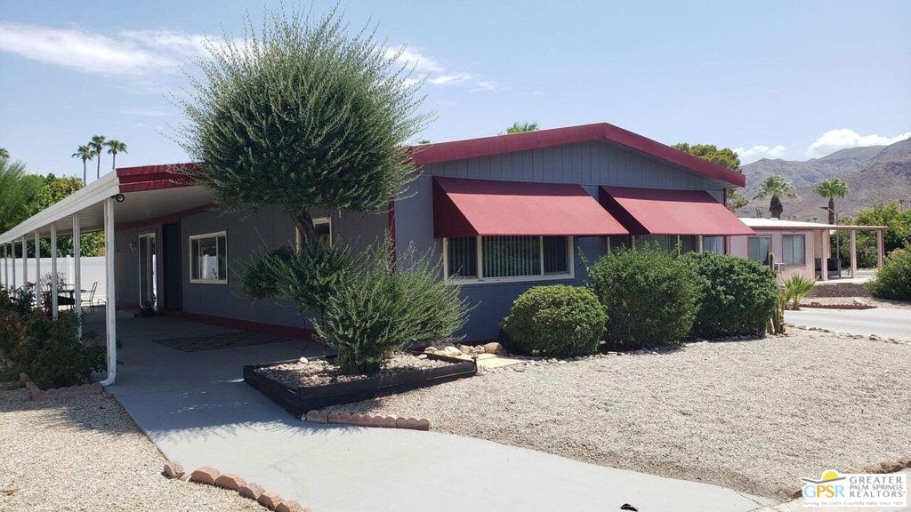 302 Avenida Andorra Property Photo 3