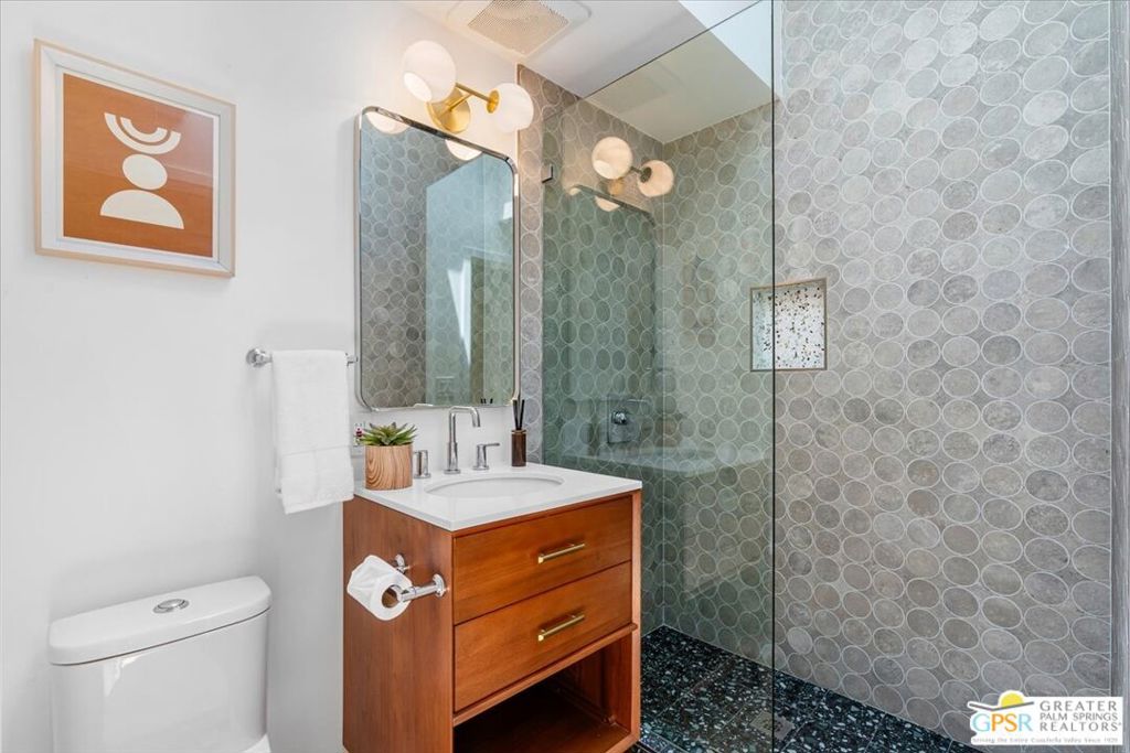 2839 N Davis Way Property Photo 17