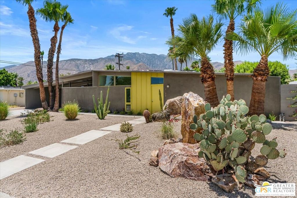 2839 N Davis Way Property Photo 31