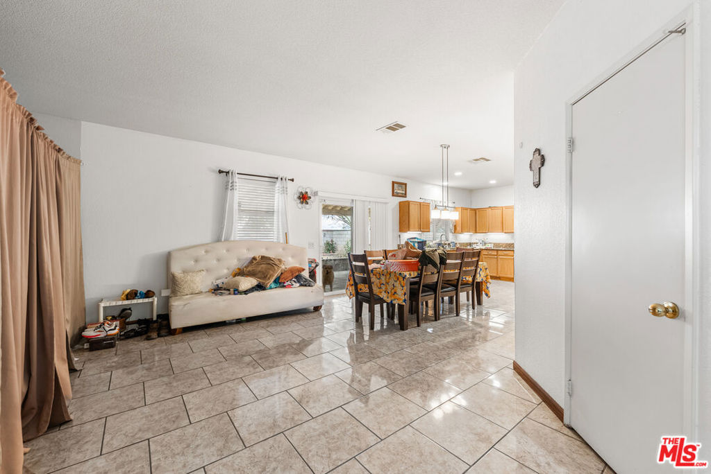 43525 Rucker Street Property Photo 4