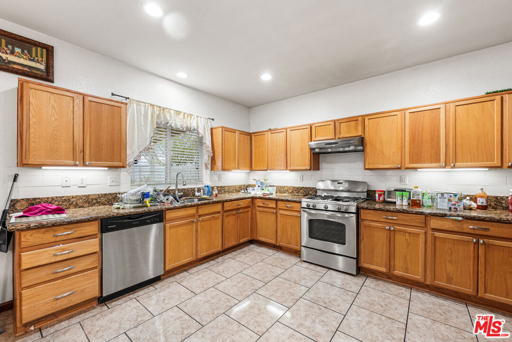 43525 Rucker Street Property Photo 8
