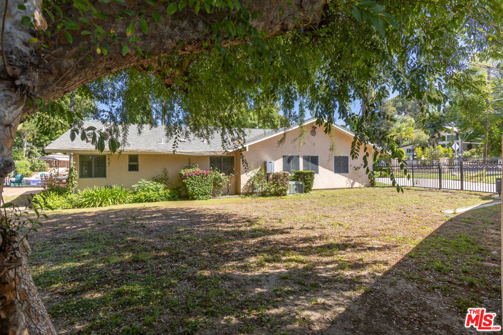 19717 Wells Drive Property Photo 42