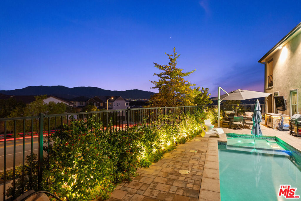 18104 Cyan Way Property Photo 2