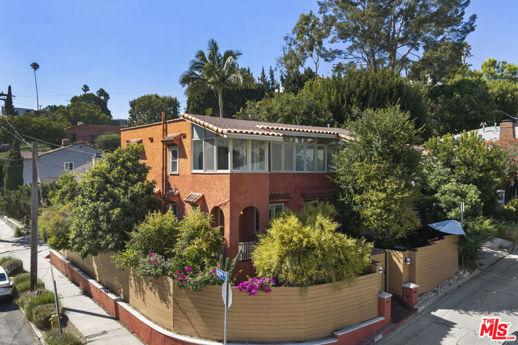 1501 Westerly Terrace Property Photo 1