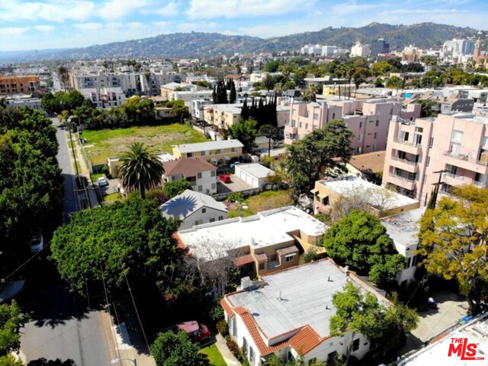 6477 Lexington Avenue Property Photo 2
