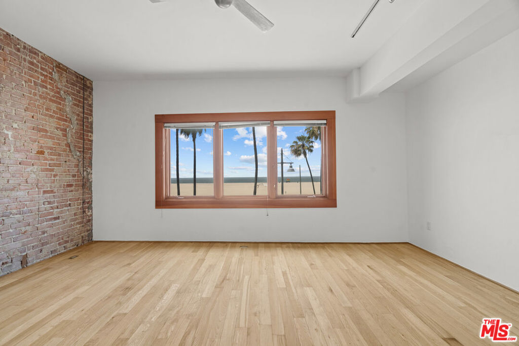 8 Brooks Avenue 11 Property Photo 16