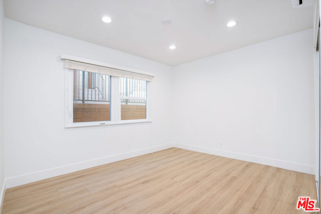 4445 Tujunga Avenue Property Photo 11