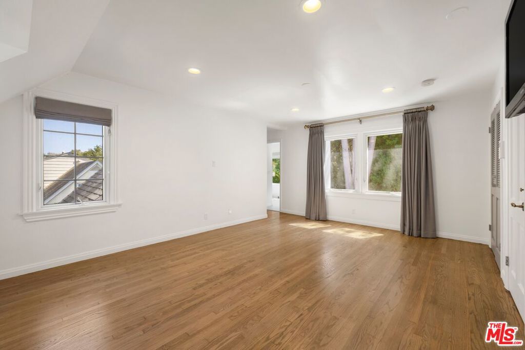 501 Cascada Way Property Photo 13