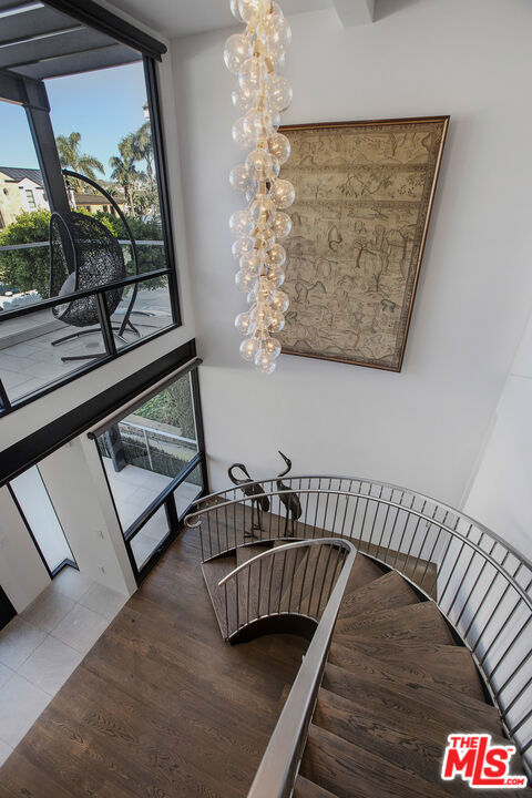 2105 E Balboa Boulevard Property Photo 7