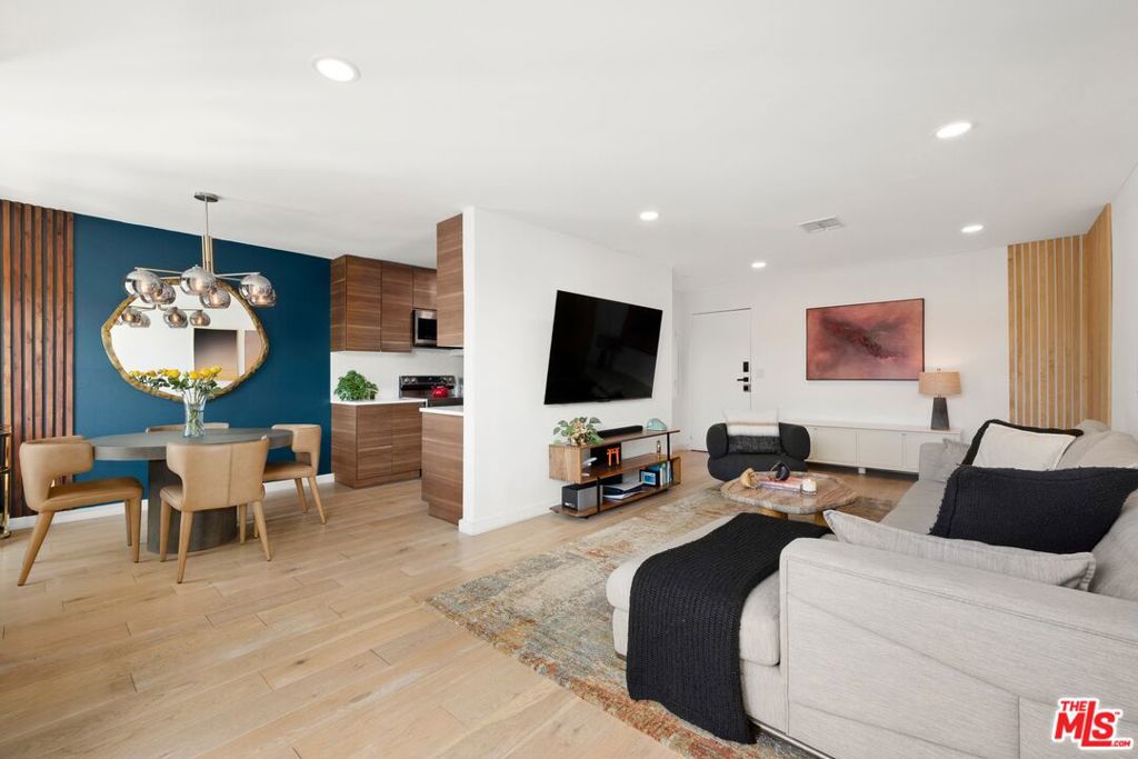 7300 Franklin Avenue 554 Property Photo 1