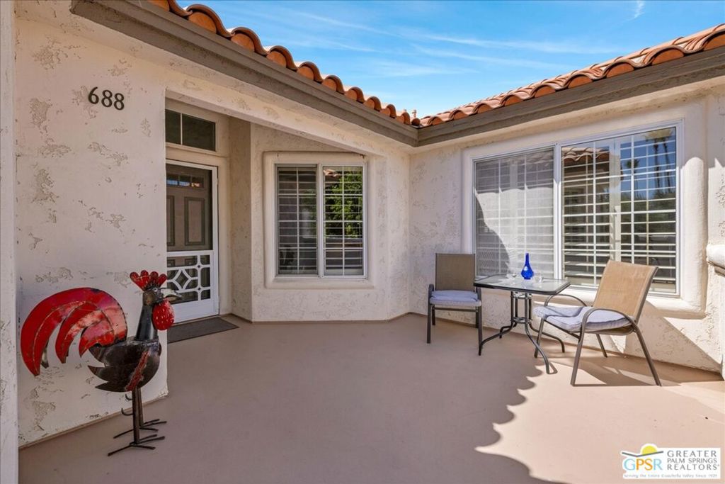688 Vista Lago Circle Property Photo 10