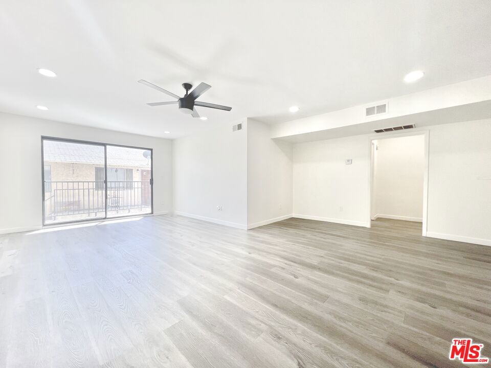 7437 Haskell Avenue Property Photo 3