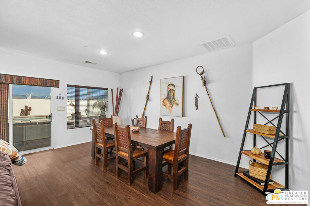 874 Summit Drive Property Photo 16
