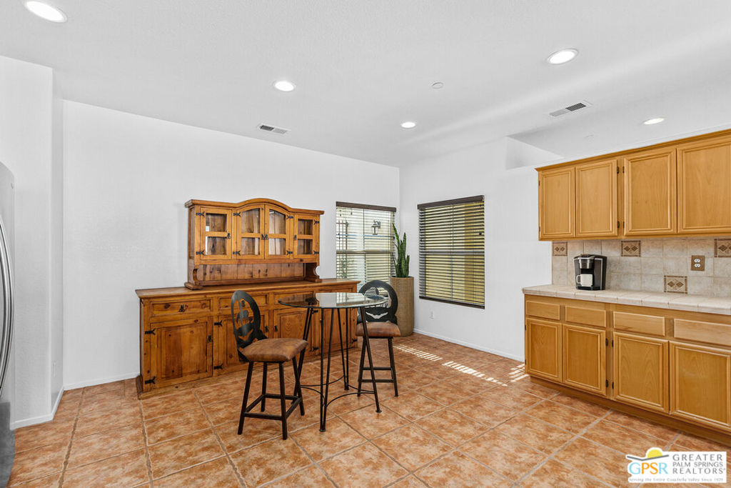 874 Summit Drive Property Photo 18