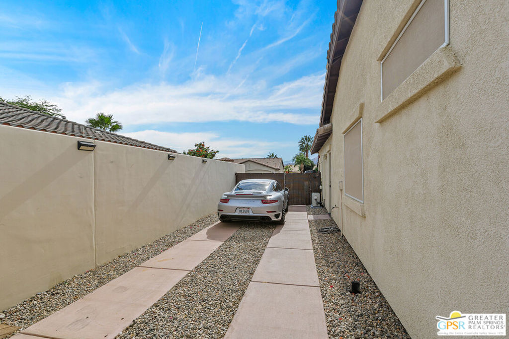874 Summit Drive Property Photo 41