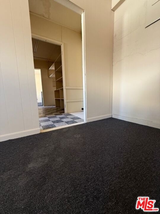 4435 S Santa Fe Avenue Property Photo 17
