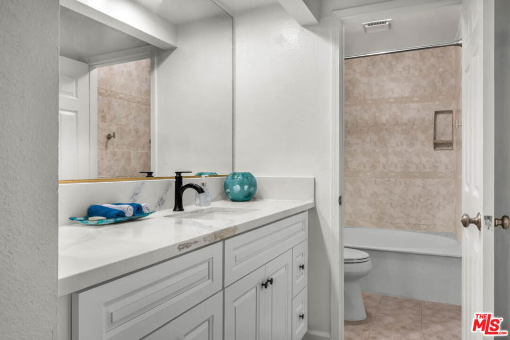 8600 Tuscany Avenue 202 Property Photo 27