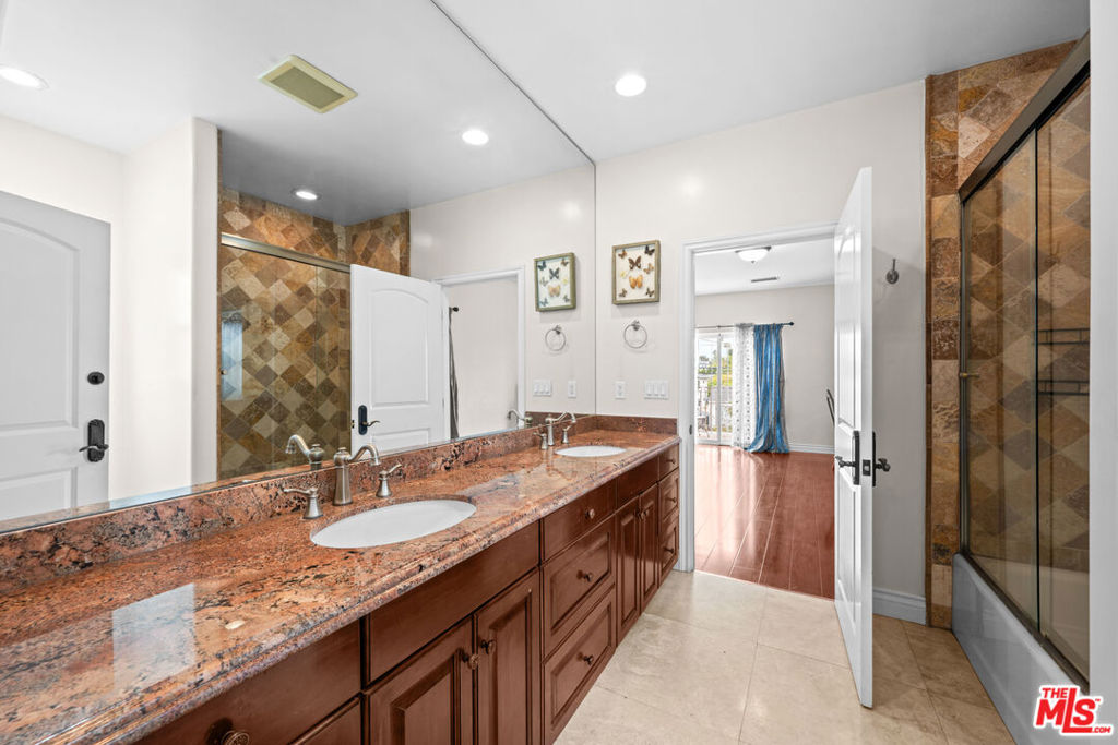 5419 Tampa Avenue Property Photo 27