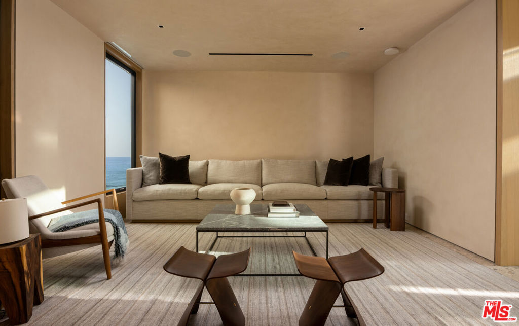 31388 Broad Beach Road Property Photo 10