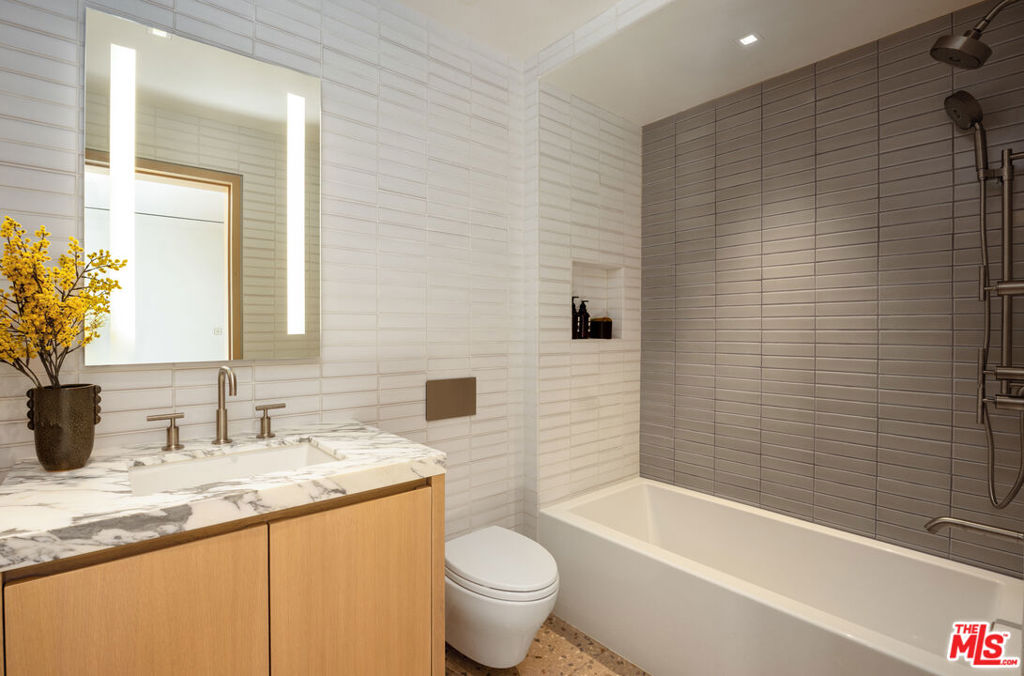 31388 Broad Beach Road Property Photo 23