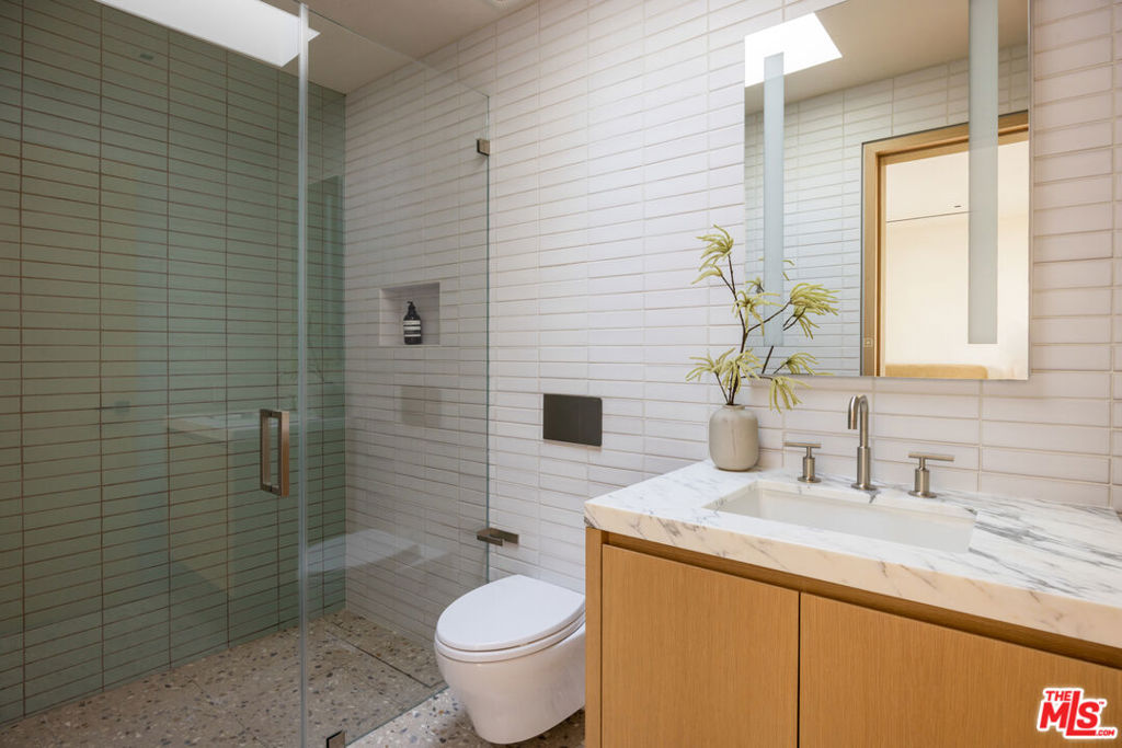 31388 Broad Beach Road Property Photo 27