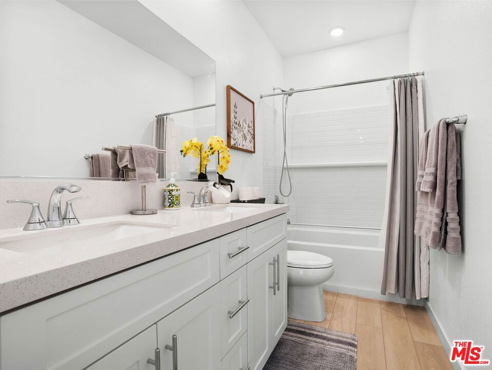 6359 Minford Street Property Photo 15