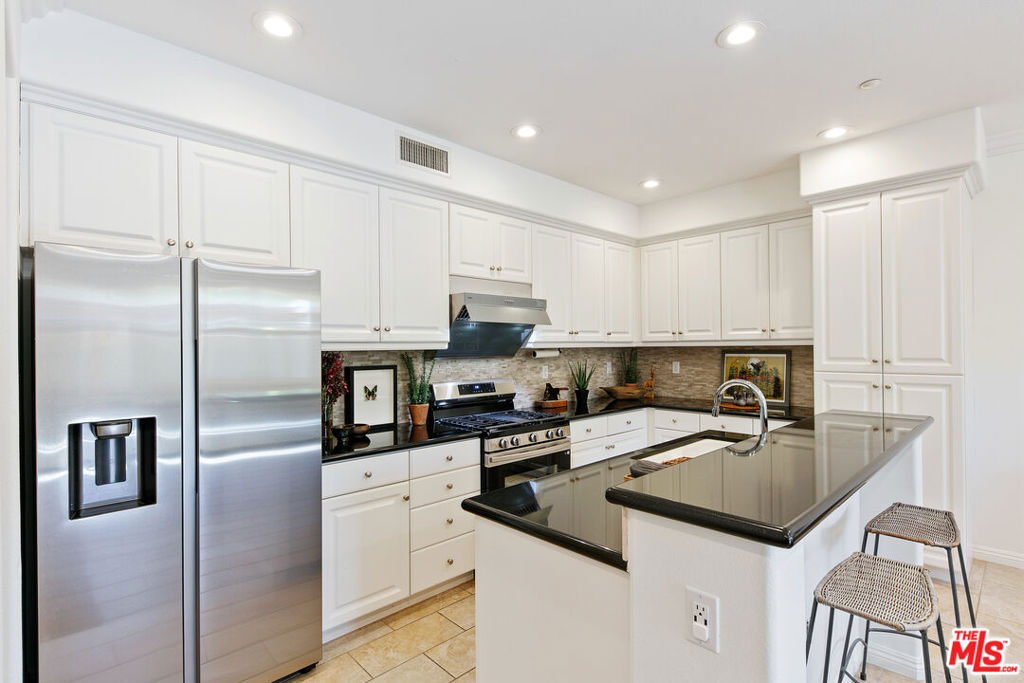 1572 Silver Shadow Drive Property Photo 12