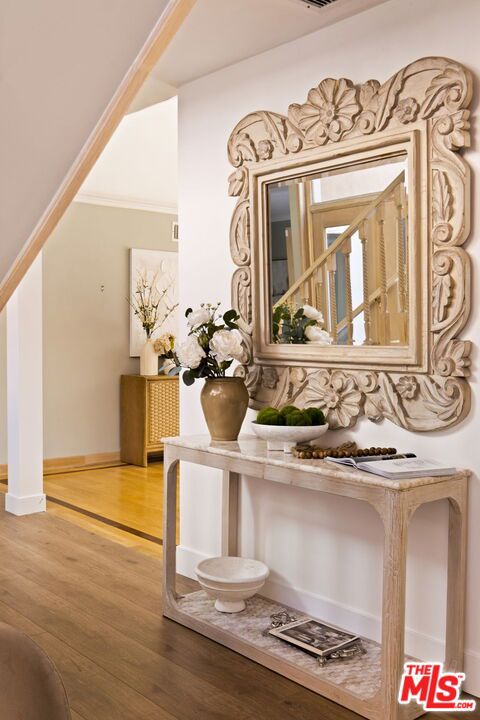 2103 N Hobart Boulevard Property Photo 5