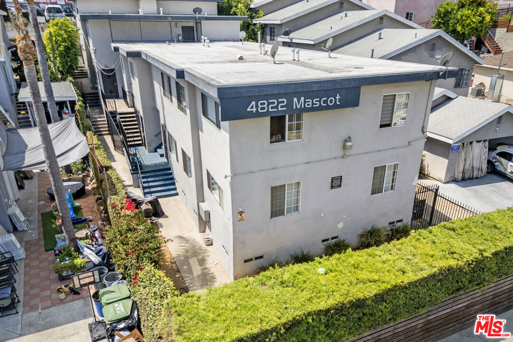 4822 Mascot Street Property Photo 4