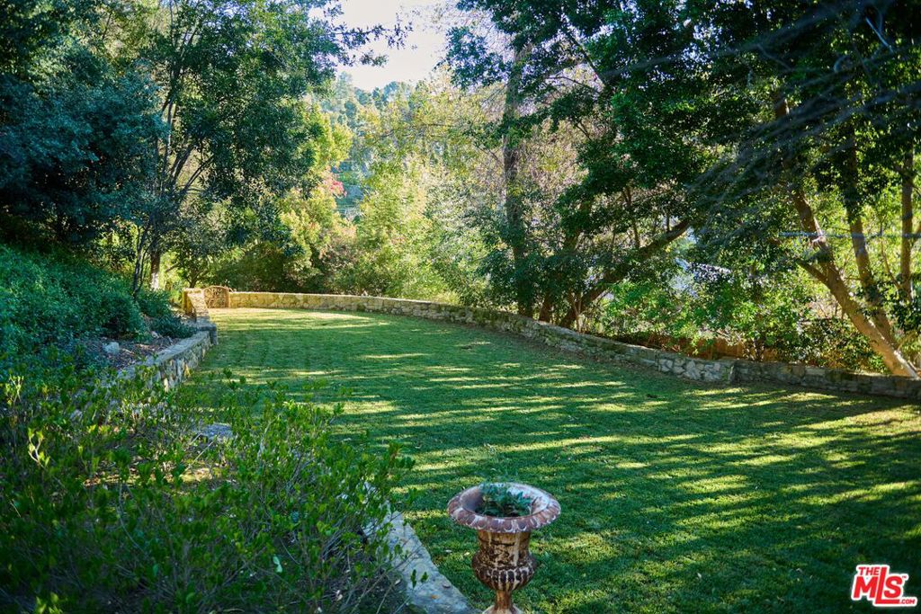 9631 Cedarbrook Drive Property Photo 8