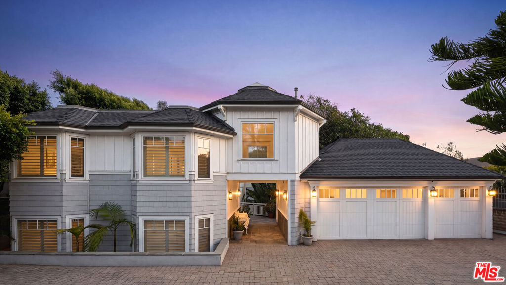 30760 Broad Beach Road Property Photo 4