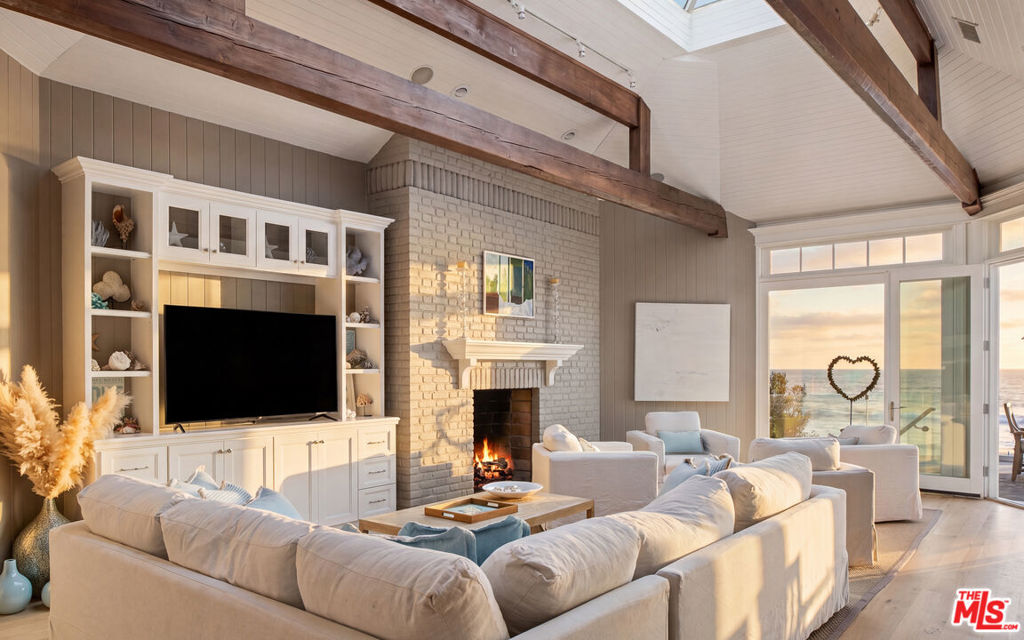 30760 Broad Beach Road Property Photo 11