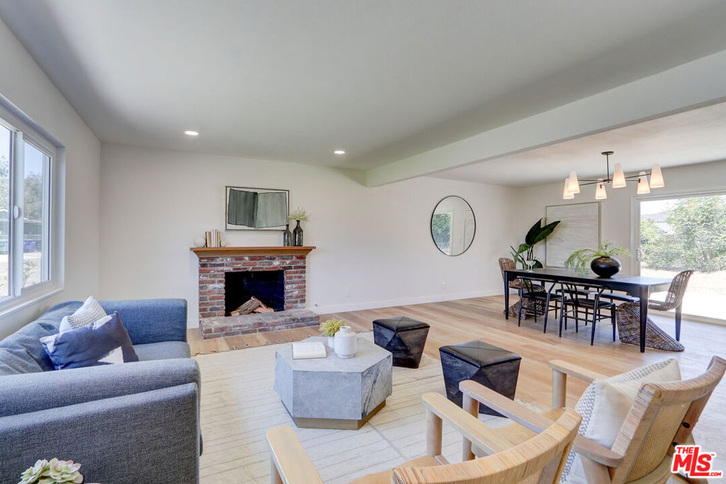 476 Jeanne Court Property Photo 10