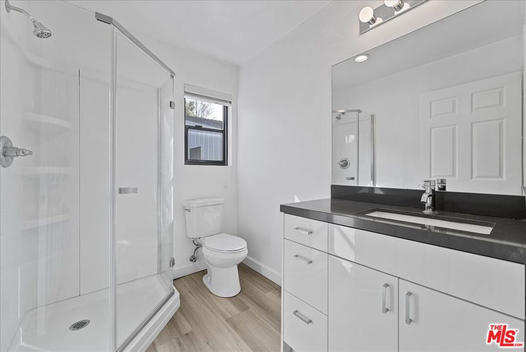 721 Beloit Avenue Property Photo 14