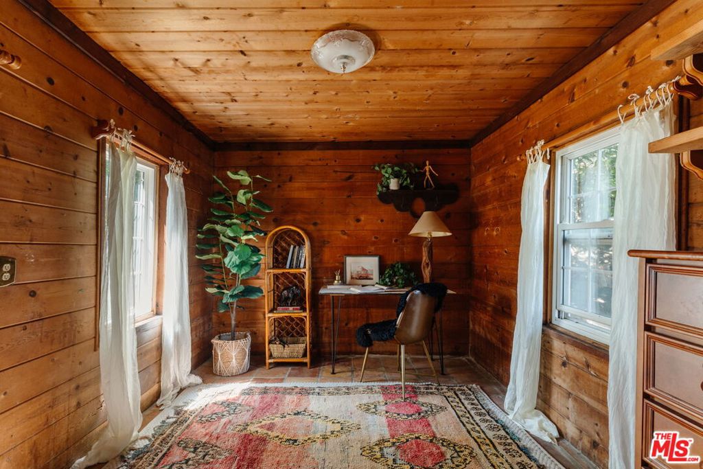 437 Short Trail Property Photo 46