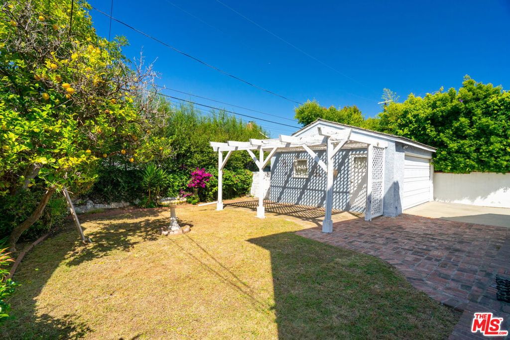 3158 Grand View Boulevard Property Photo 5
