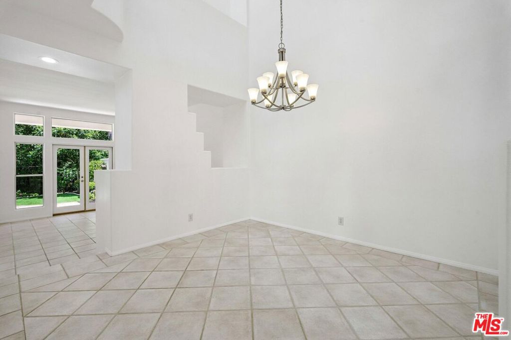 1007 Sunset Oak Circle Property Photo 5
