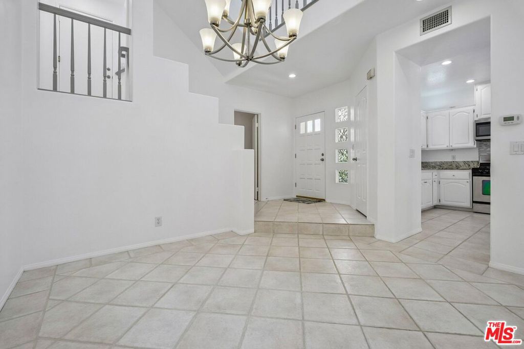 1007 Sunset Oak Circle Property Photo 6